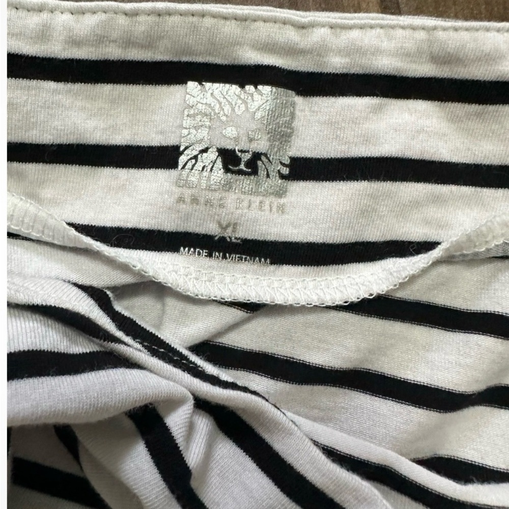 Anne Klein Black and White Striped Long Sleeve Tee